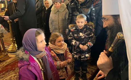 У Барському Свято-Успенському соборі відбулася різдвяна служба за участю митрополита Варсонофія