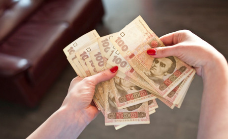 Яку зарплатню лозівчани отримували минулоріч: статистика за 9 місяців