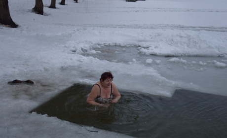 Що не можна робити, якщо вирішили пірнати в ополонку на Водохреща 