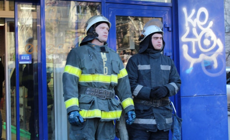 Прервали шопинг сигнализацией: в Мелитополе проверяли противопожарную готовность торгового центра