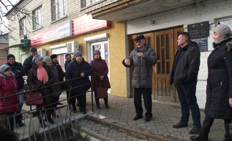 У селищі Вороніж закривають стаціонар. Мешканці проти, влада запевняє, що про людей попіклуються