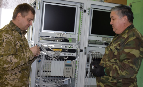 На аеродромі у Старокостянтинові розпочали монтаж автоматизованого командно-диспетчерського пункту