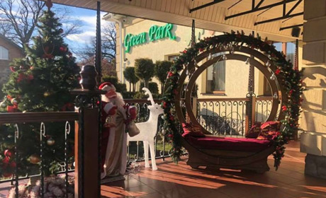 Найкраща новорічно-різдвяна вітрина у Калуші  —  в "GreenPark",   різдвяна шопка — в "РІО-ТРАНС"
