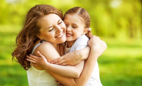 Как наладить отношения родителей с детьми разного возраста: советы школьного психолога