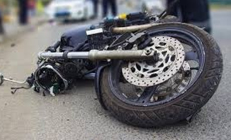 У Добропільському районі п'яний мотоцикліст збив пішохода і поїхав