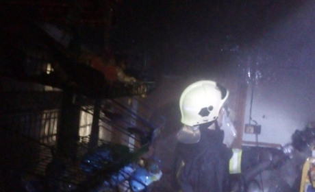 На Золотоніщині горіли продуктова крамничка і кладовище. Відео