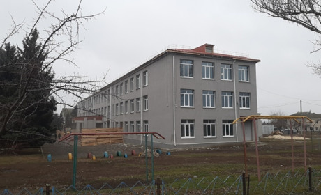 В Олександрівці триває ремонт опорної школи