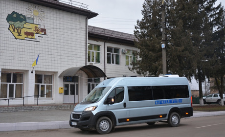 Для жителів Студениківської громади купили автобус