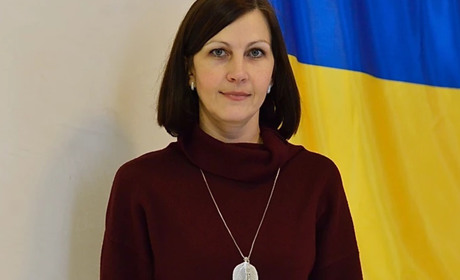 Менян  вислухає представниця уповноваженого з прав людини  Верховної Ради