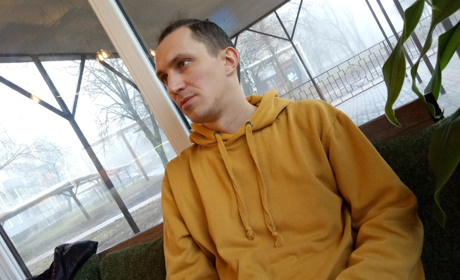 "Лозова заслуговує на професіоналів" : розмова за кавою з музикантом Євгеном Осипенком