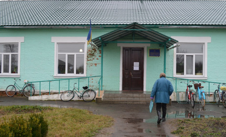 Холминська селищна рада на Корюківщині перебралася в нове приміщення і хоче облаштувати ЦНАП