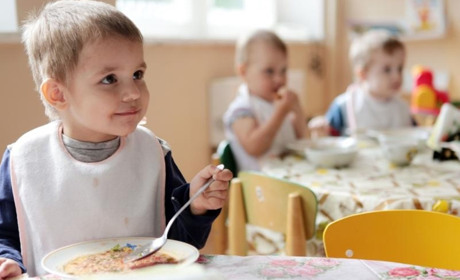 В дитсадках Нижніх Сірогоз нові ціни на харчування. Причина — закупка продуктів через ProZorro