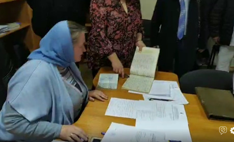 Олена Фурсова відмовляється виконувати рішення районної ради і здавати посаду