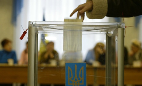 Представники трьох партій написали заяви у нардепи по 179 округу