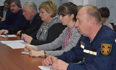 В Нижніх Сірогозах готуються до “зустрічі” з негодою: є запаси пального та 44 одиниці техніки 