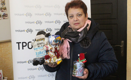 Переможниця фотоконкурсу подарувала оберіг троїцьким журналістам