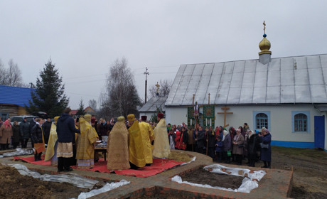 Госпіталь, дитсадок, тубдиспансер. Історія однієї менської церкви