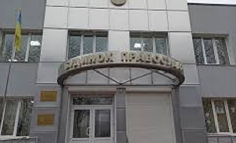 Вирок суду – недоведеність вини. На свободу вийшла шосткинка, яку підозрювали у вбивстві доньки