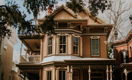 Топ - 5 найдорожчих будинків у Мар’їнському районі 