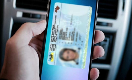 Як гадяцьким водіям користуватись водійськими правами у смартфоні. Покрокова інструкція