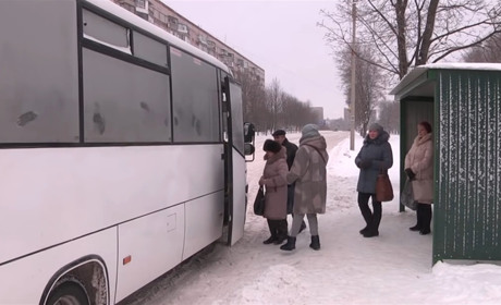 Возять людей за тимчасовими договорами: у Лозовій більше року не переобирали перевізників