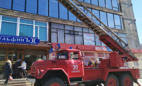 В центр Измаила пригнали спасательную технику