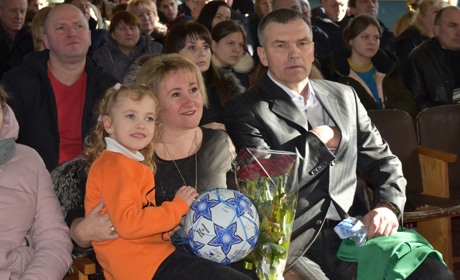 «Спорт у серці». Про Василя Онопрієнка зняли фільм: родина, робота, фанатизм