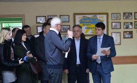 Голова Верховної Ради Дмитро Разумков відвідав Центр ветеранів війни у Циблях