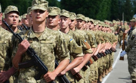 Хлопець із Волновахи створив електронну петицію про відміну строкової служби в армії
