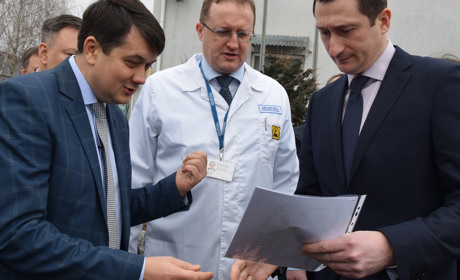 Дмитру Разумкову в Переяславі показали проєкт нового заводу "Костал"
