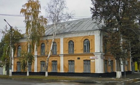 Фабрика художніх виробів продається. Що буде з унікальним підприємством?