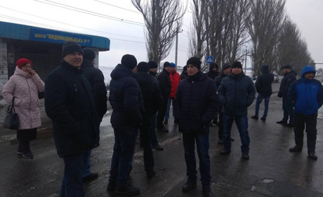 У сусідньому Вугледарі гірники перекрили трасу через знеструмлення шахти