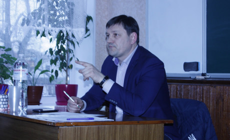 Громадські слухання: вулицю Солонці повністю оновлять, буде навіть тротуар