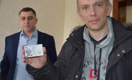 Звільненим з полону у Переяславі видали нові паспорти