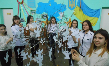 Як вшановують пам'ять Небесної сотні на Луганщині і в Троїцькому районі