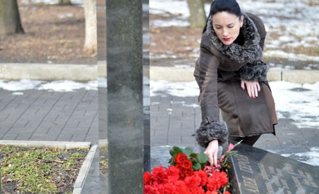 У Добропіллі вшанували пам'ять Героїв Небесної Сотні