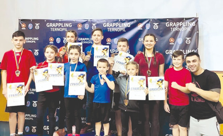 Спортсмени з Киселева  зайняли призові місця  у змаганнях з греплінгу