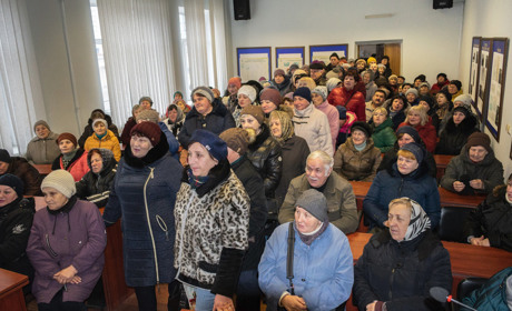 Жмеринчани бойкотують заборону торгівлі на залізничному пероні