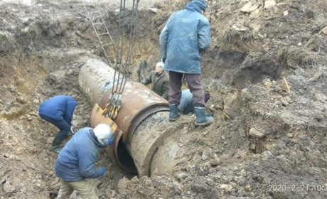 Торецк в ожидании воды: ремонтные работы по восстановлению водовода завершены