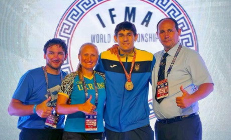 У Лозовій чемпіону світу з таїландського боксу Василю Сорокіну виділили житло