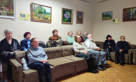 У Шостці можна послухати класичну музику у бібліотеці