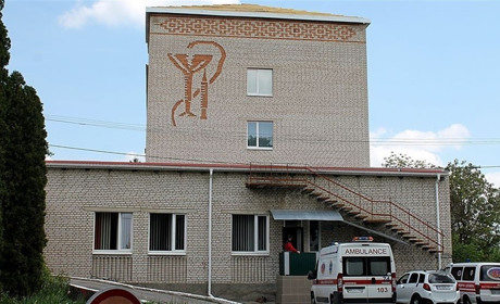 Барчан просять підтримати Барську лікарню коштами для завершеня  ремонту інфекційного відділення