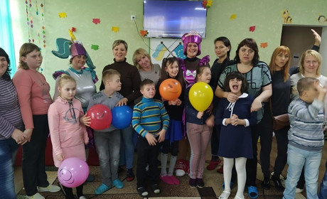 Інклюзивні класи, сенсорні кімнати та розуміння: як у Лозовій навчають особливих дітей