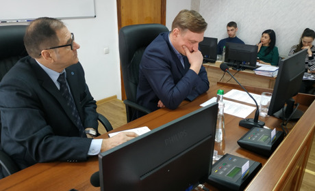 Ремонт басейну та закриття трьох дитячих садків: у Добропіллі відбулася чергова сесія міської ради