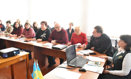 У Нижніх Сірогозах фінішував “директорський іспит”: конкурсна комісія визначила переможця