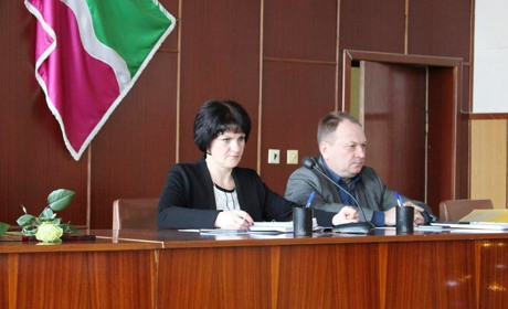 На сесії Менської районної ради звітуватиме голова райдержадміністрації. Наживо
