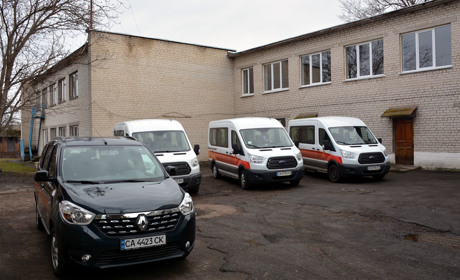 Для перевезення дітей Золотоноша  отримала новий автомобіль