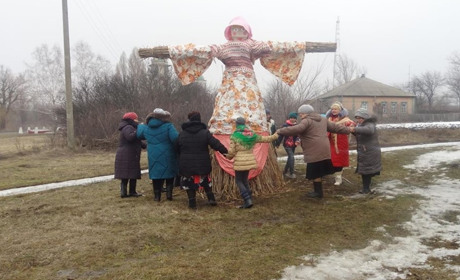 Найвище опудало Марени в Троїцькому районі роблять в селі Тарасівка