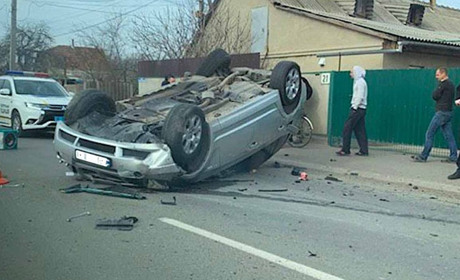 ДТП в Измаиле: автомобиль перевернулся, водитель в больнице