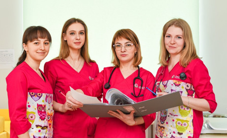 Не ходять в білих халатах, не беруть кров з пальця і вакцинують без болі: як працює медцентр «МедОк»